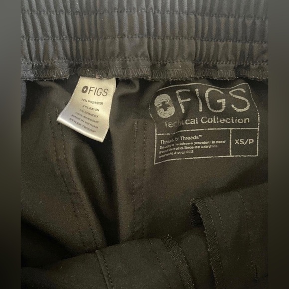 YOLA Black FIGS scrub pants - Picture 3 of 7